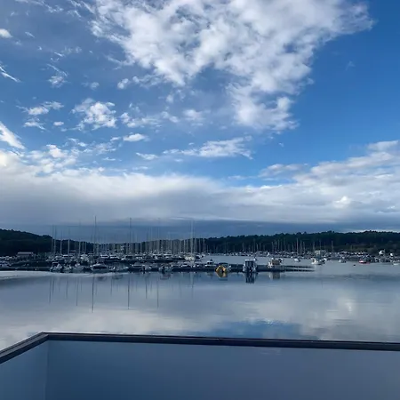 House Boat Oliva - Floating House 펜션 풀라