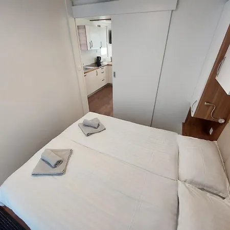 House Boat Oliva - Floating House *