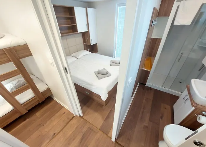 בית נופש House Boat Oliva - Floating House