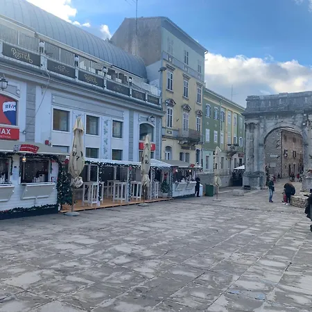 別荘 House Boat Oliva - Floating House