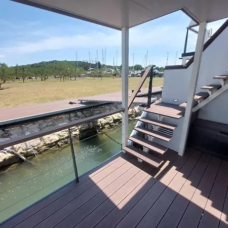 Feriehus House Boat Oliva - Floating House *