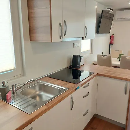 House Boat Oliva - Floating House Semesterbostad Pula