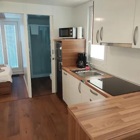 House Boat Oliva - Floating House