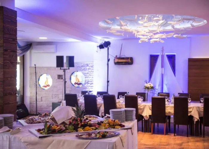 Будинок відпочинку House Boat Oliva - Floating House Пула