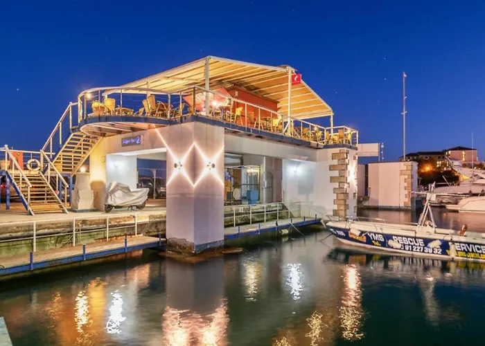 Ferienhaus House Boat Oliva - Floating House *