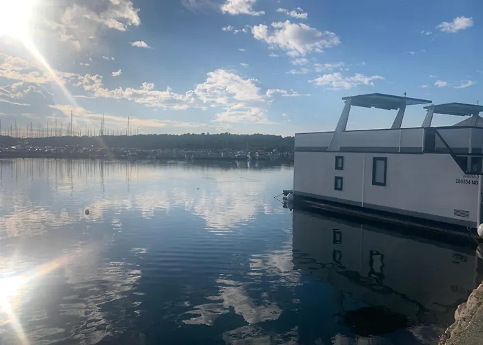 Ferienhaus House Boat Oliva - Floating House *