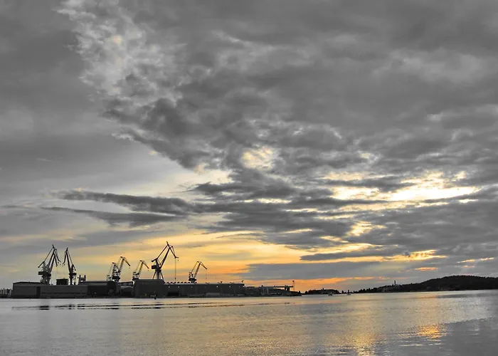 House Boat Oliva - Floating House * Пула