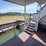 Vakantiehuis House Boat Oliva - Floating House *